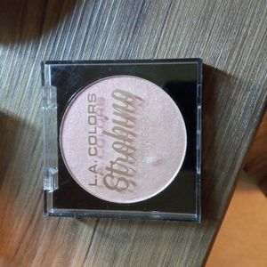 L.A. Colors Strobing Illuminating Powder